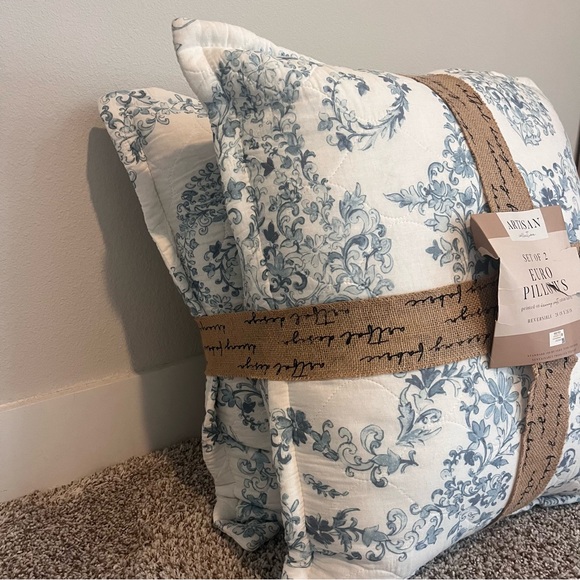 🆕Set of 2 Artisan Collective Euro Pillows French Country Blue Damisk Reversible - Picture 6 of 8